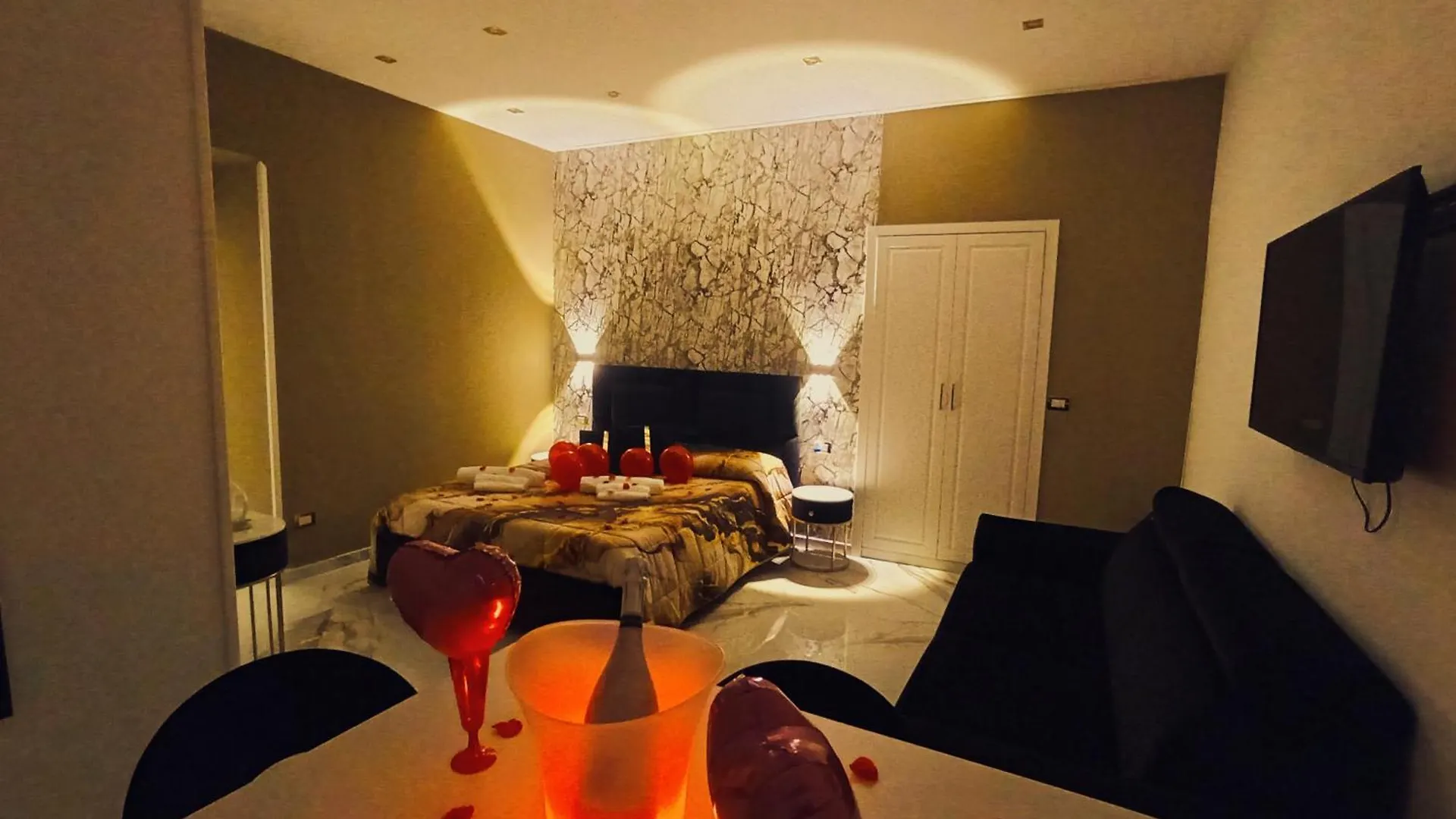 Luxury House Tina Apartment Naples 0*,  Italy