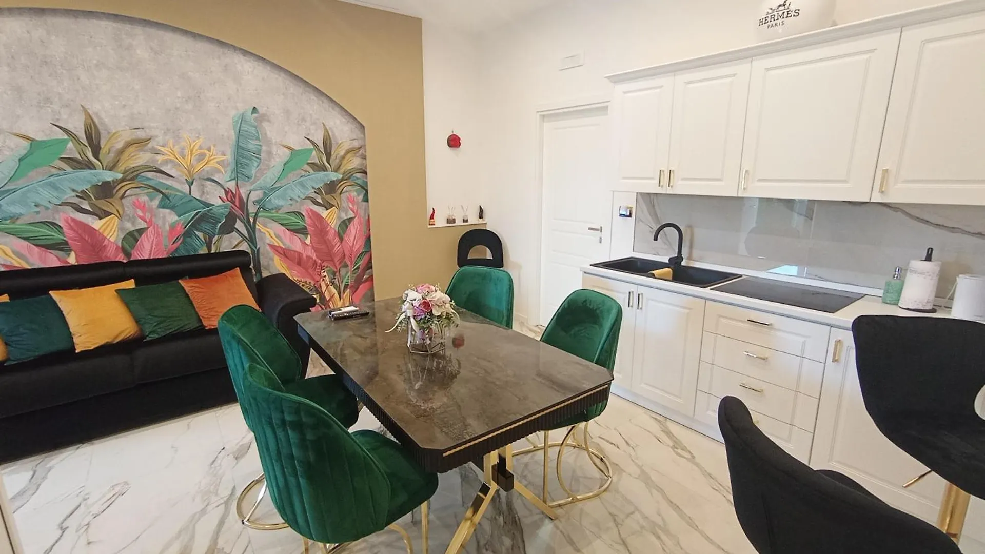 Luxury House Tina Daire Napoli 0*,  İtalya